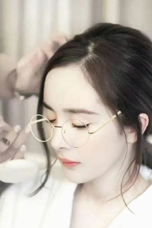 司晓迪自曝“睡遍顶流”引发内娱震荡，真相与争议交织